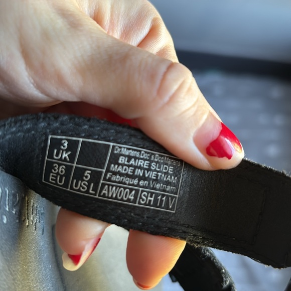 🖤Dr. Martens Blaire Sandals, size 5W!💛 - Picture 6 of 6